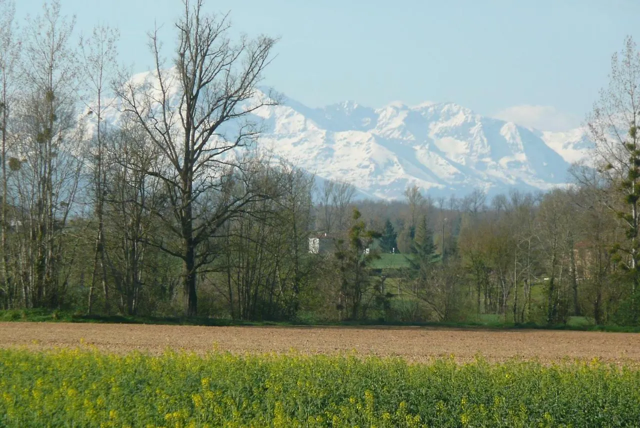 Domaine Serrot Saint-Elix-Theux 3*,  France