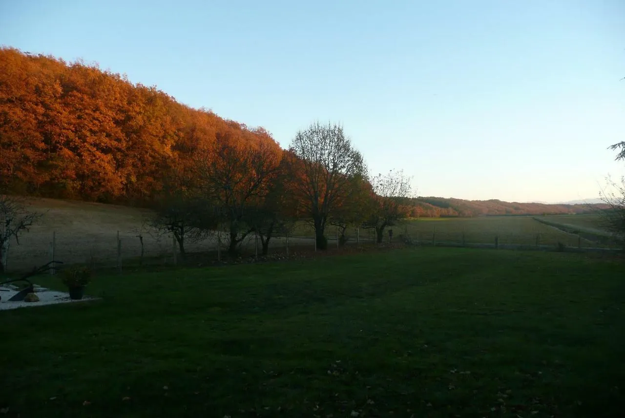 Domaine Serrot Saint-Elix-Theux 3*,