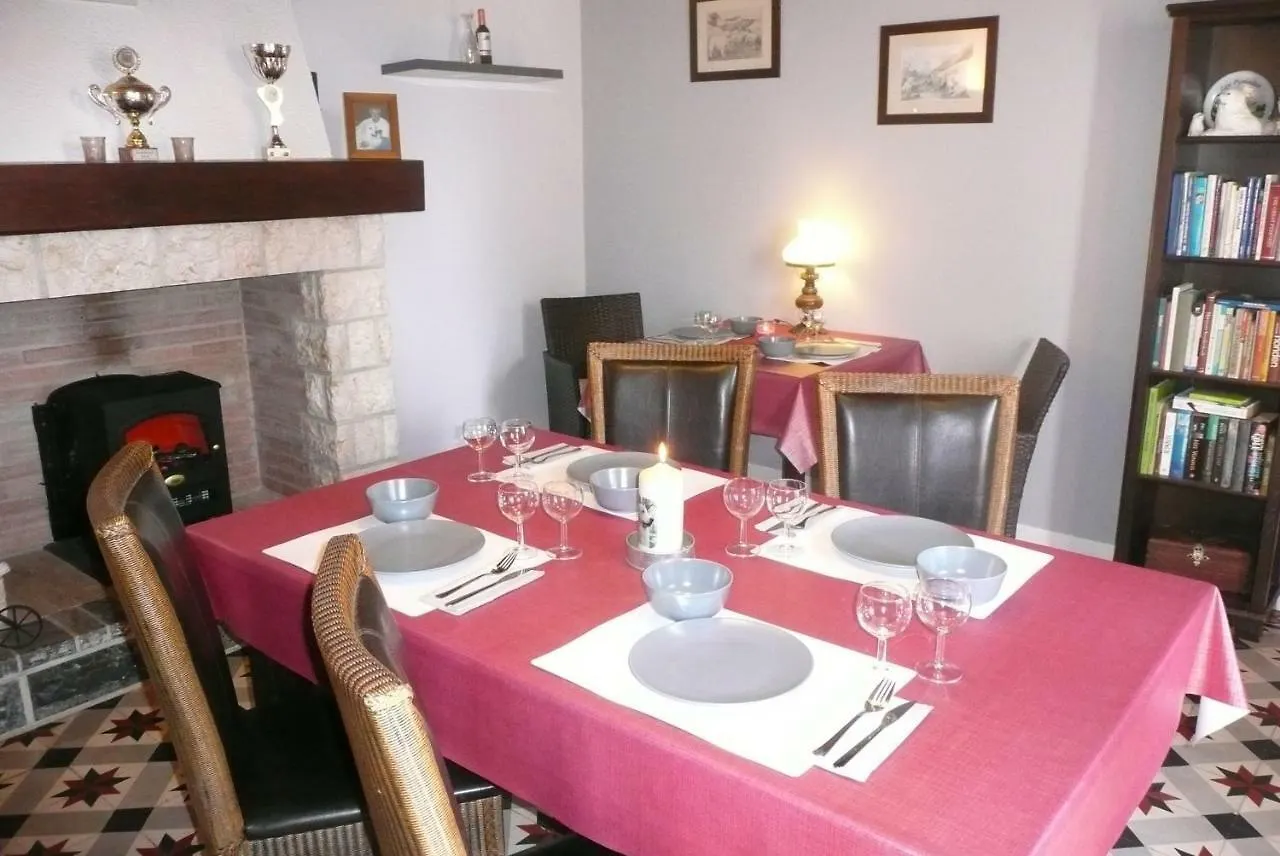 Domaine Serrot Saint-Elix-Theux Bed & Breakfast