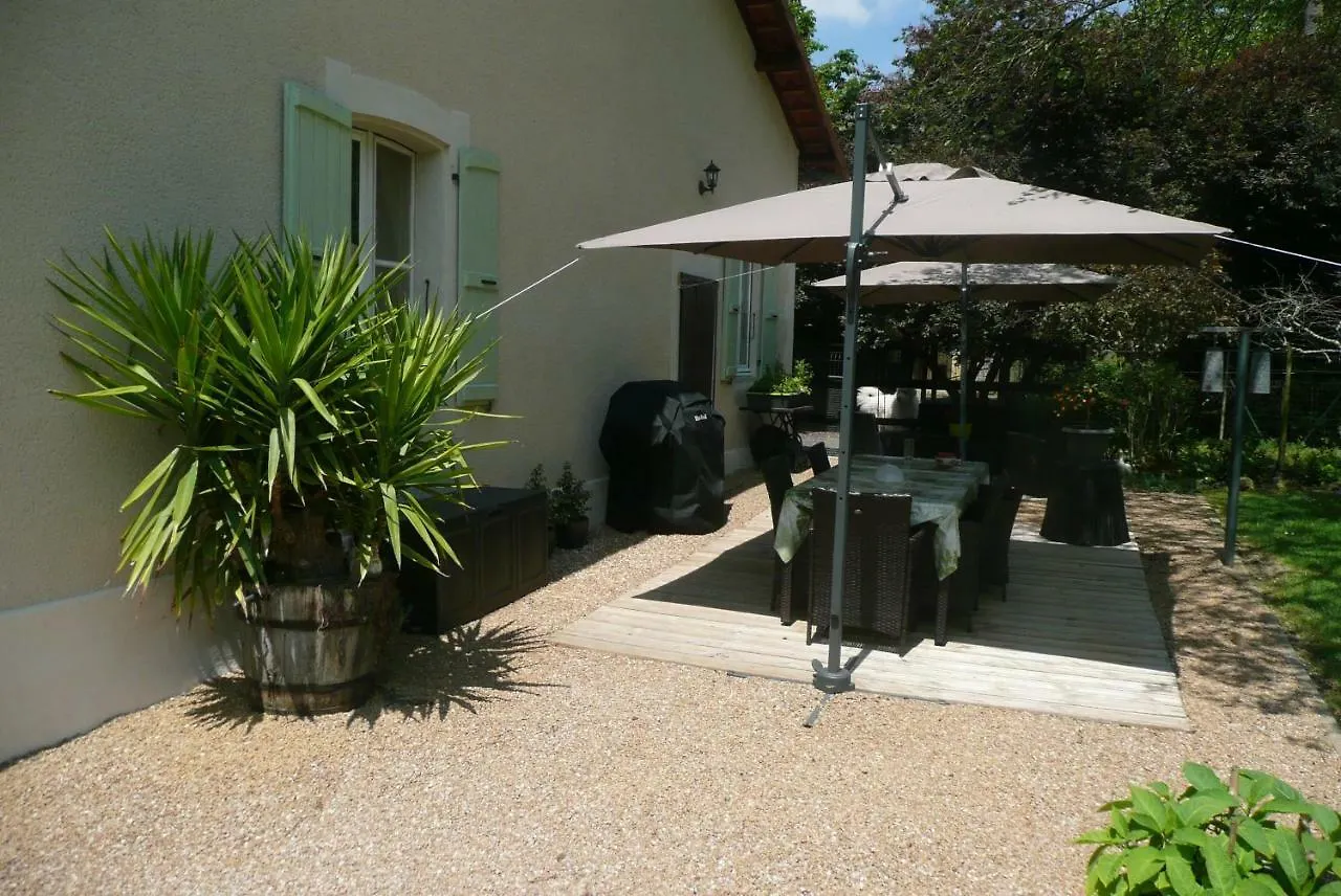 Domaine Serrot Saint-Elix-Theux 3*,